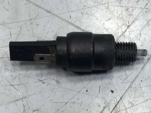 Féklámpa kapcsoló