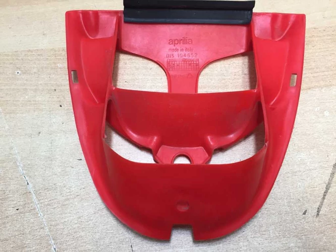 Aprilia sr 50 használt Belső Hűtőtakaró /Nap égett/
