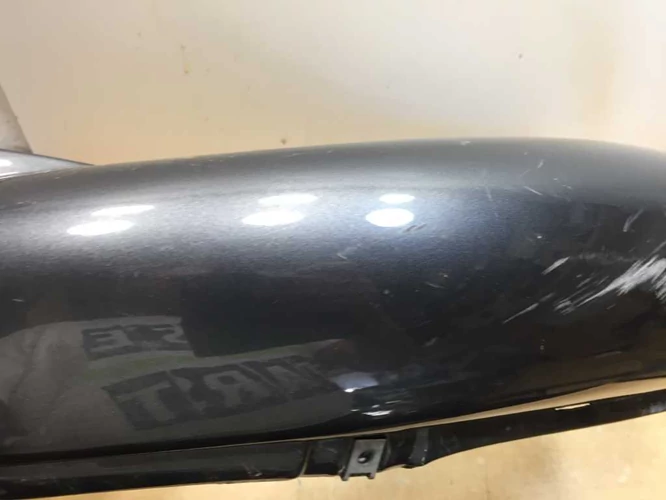 Aprilia Sr 50 Használt Ülésalatti Idom (Csúszott, Karcok vannak rajta) Metálszürke