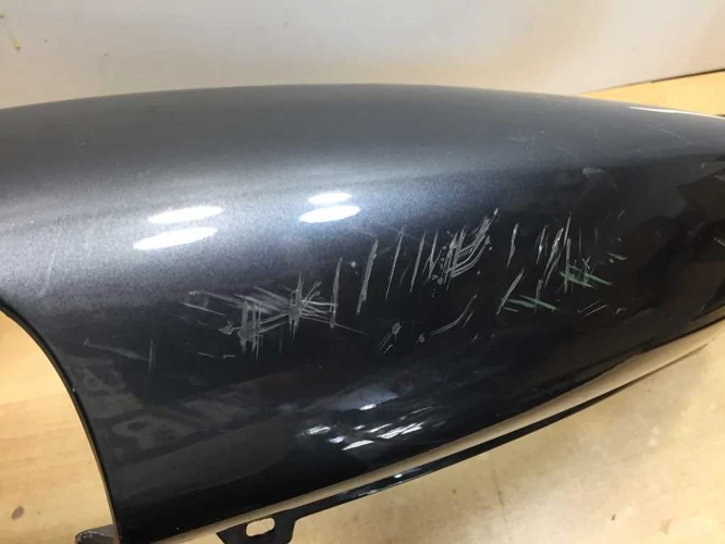 Aprilia Sr 50 Használt Ülésalatti Idom (Csúszott, Karcok vannak rajta) Metálszürke