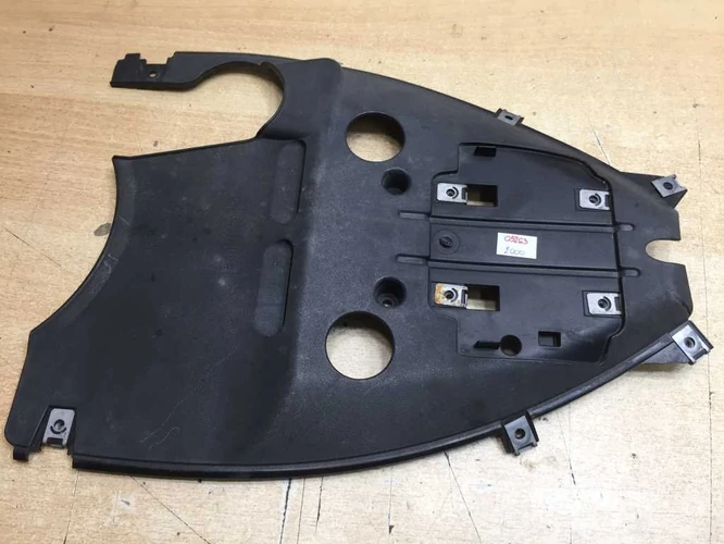  Aprilia Sr 50 Factory használt hátsó kerék feletti műanyag 