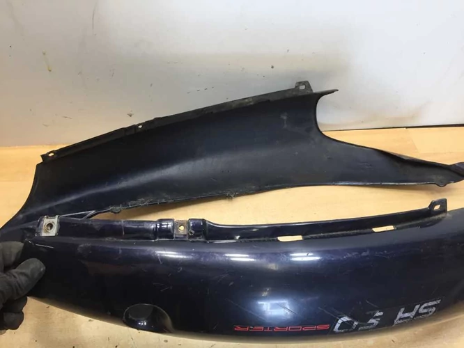 Aprilia Sr 50 Használt Ülésalatti idom (Karcok vannak rajta.)  Sötétkék ( Kör Sr )