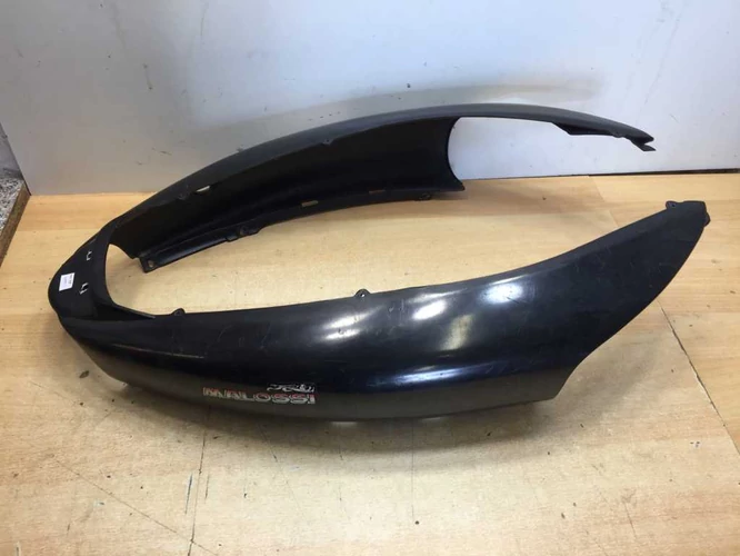 Aprilia Sr 50 Használt Ülésalatti idom (Karcok vannak rajta.)  Fekete ( Kör Sr )