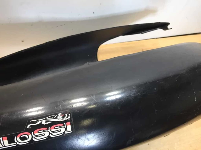 Aprilia Sr 50 Használt Ülésalatti idom (Karcok vannak rajta.)  Fekete ( Kör Sr )