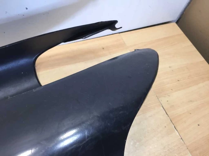 Aprilia Sr 50 Használt Ülésalatti idom (Karcok vannak rajta.)  Fekete ( Kör Sr )