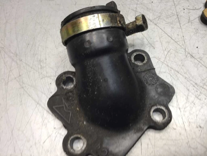 Aprilia Sr 50 Használt Szívócsonk, Szívónyak, Szívótorok + Membrán (Minarelli), (Kör Sr)