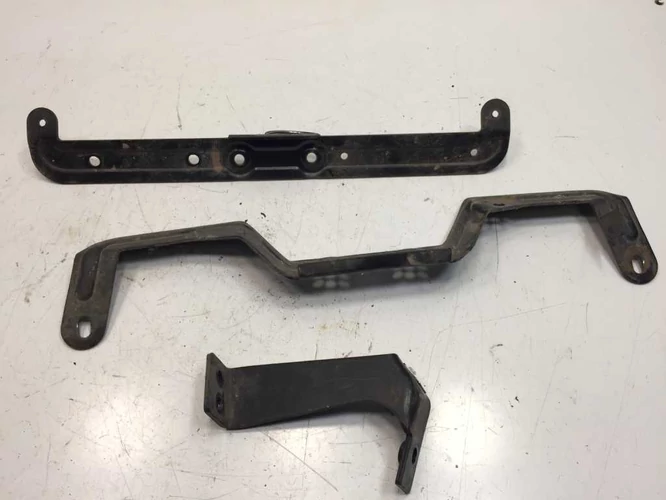 Aprilia Sr 125/150 Használt Tartóvas Szett 