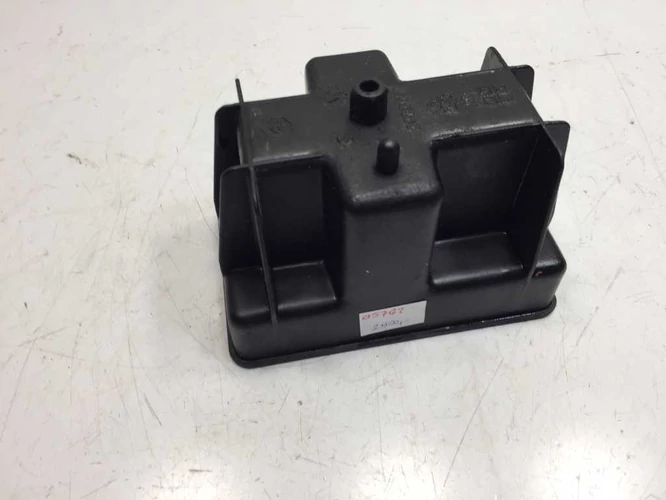 Gilera Runner 50 használt akkumulátor tartó 