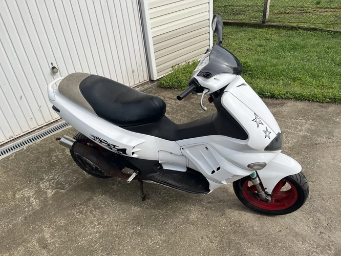 Gilera Runner 50 Használt Tuning Idomszett 12 db Burkolatot Tartalmaz ( 2005 ig )