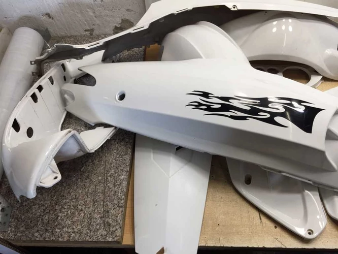 Gilera Runner 50 Használt Tuning Idomszett 12 db Burkolatot Tartalmaz ( 2005 ig )