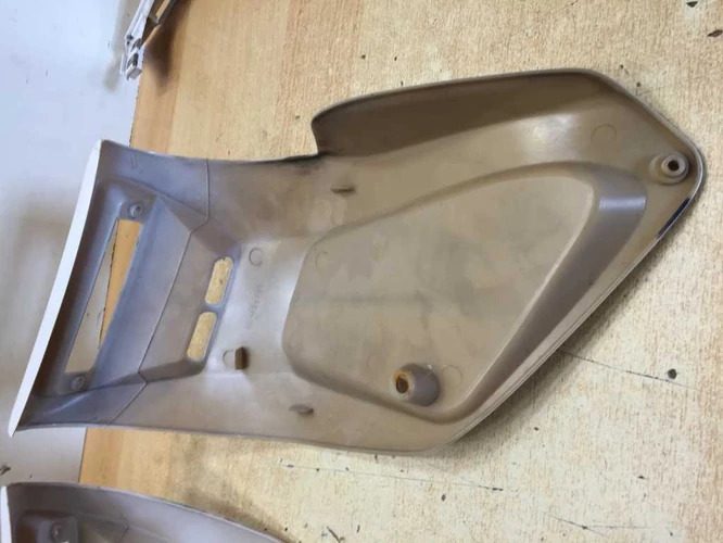 Gilera Runner 50 Használt Tuning Idomszett 12 db Burkolatot Tartalmaz ( 2005 ig )