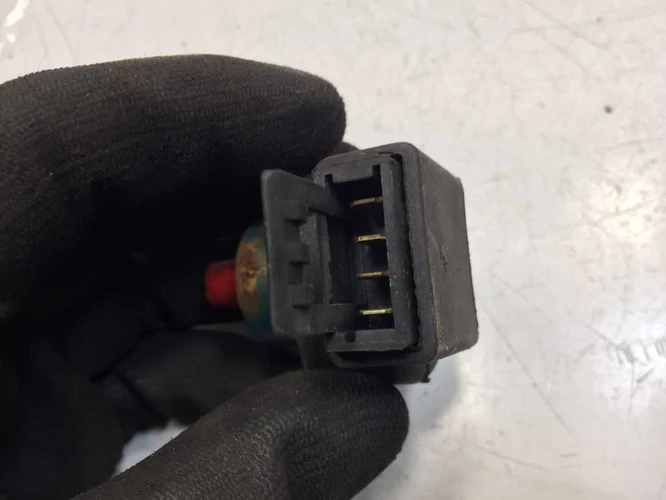 Gilera Runner 50 Használt Gyújtáskapcsoló Érintkező Aljzat