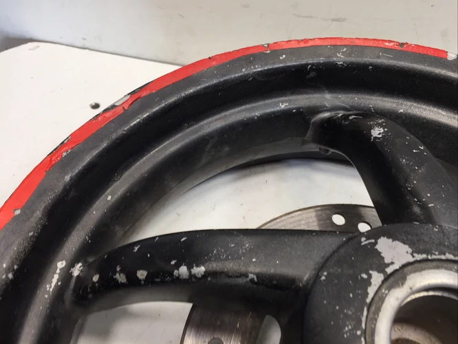Aprilia Sr 50 Használt Hátsófelni ( MINARELLI ) Tárcsafékes (festése csúnya. ) KÖR SR