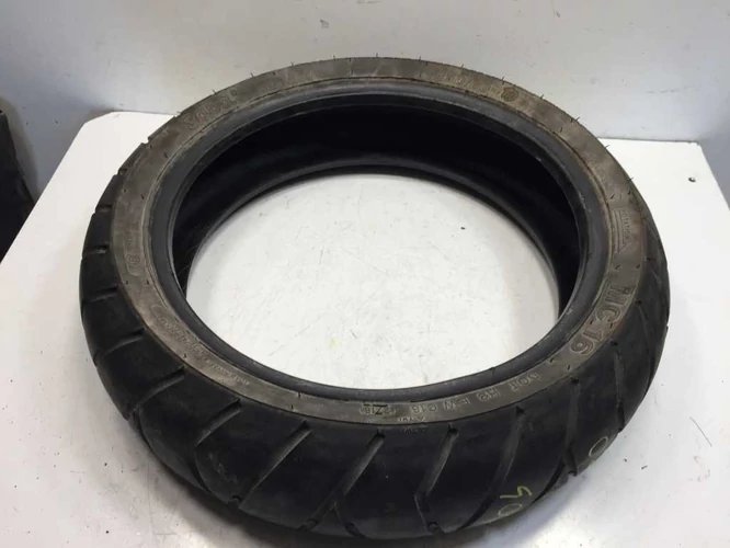 Használt gumi (130/60-13), Sava, Dot 2715, Profilmélységé: 3mm