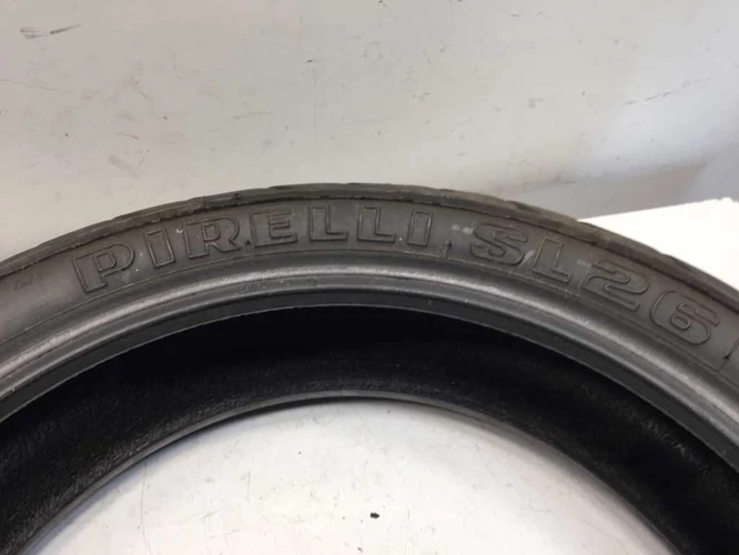 Használt gumi (130/60-13), Pirelli Sl 26, Dot 3915, Profilmélységé: 2,5mm