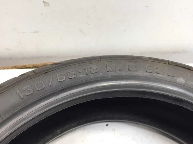 Használt gumi (130/60-13), Pirelli Sl 26, Dot 3915, Profilmélységé: 2,5mm