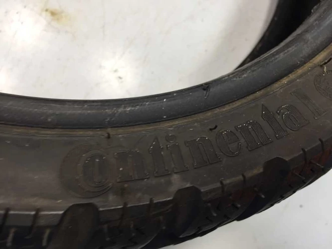 Használt gumi (130/60-13), Continental, Dot 4813, Profilmélységé: 5,5mm (Téli )