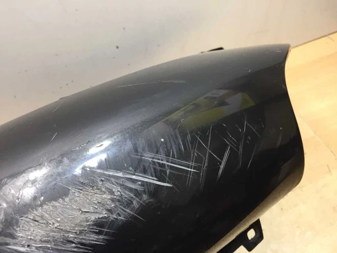 Aprilia Sr 50 Használt Ülésalatti Idom (Karcos, csúszott) Kör Sr (Fekete)