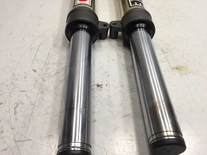 Aprilia Sr 50 Factory Használt Első Teleszkóp Pár Felújított  