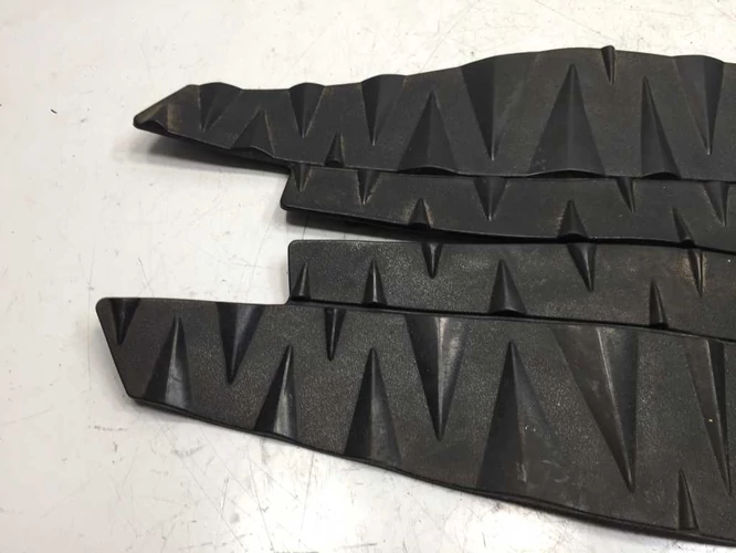 Aprilia Sr 50 Factory Használt gumiszőnyeg, taposógumi, taposó gumiszőnyeg pár