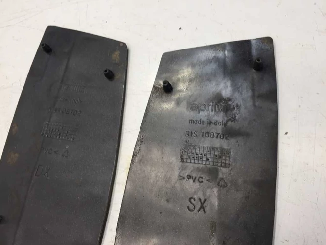 Aprilia Sr 50 Factory Használt gumiszőnyeg, taposógumi, taposó gumiszőnyeg pár