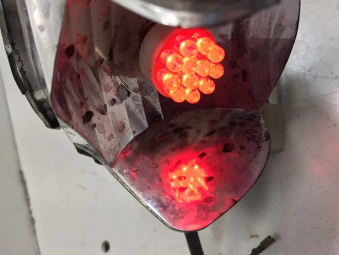 Aprilia Sr 50 Factory Használt Hátsó lámpa (Piros led izzóval)