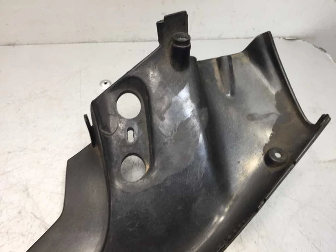 Aprilia Sr 50 Használt Fejidom Alsó (kb. 5 cm törés van rajta. ) 