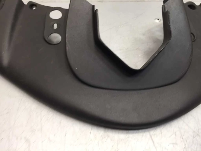 Aprilia Sr 50 Használt Fejidom Alsó (kb. 5 cm törés van rajta. ) 