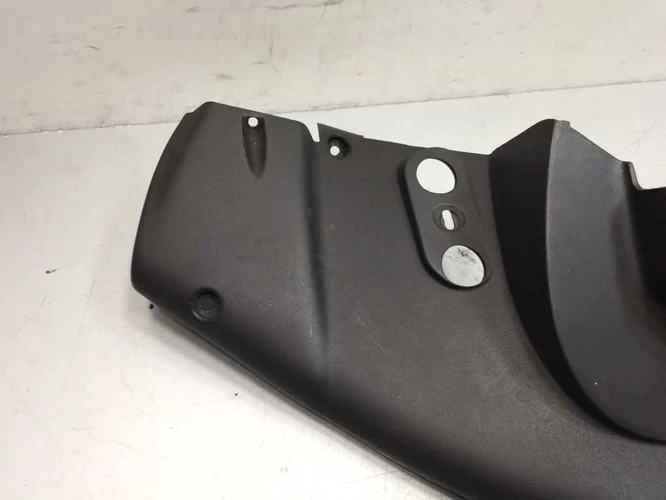 Aprilia Sr 50 Használt Fejidom Alsó (kb. 5 cm törés van rajta. ) 