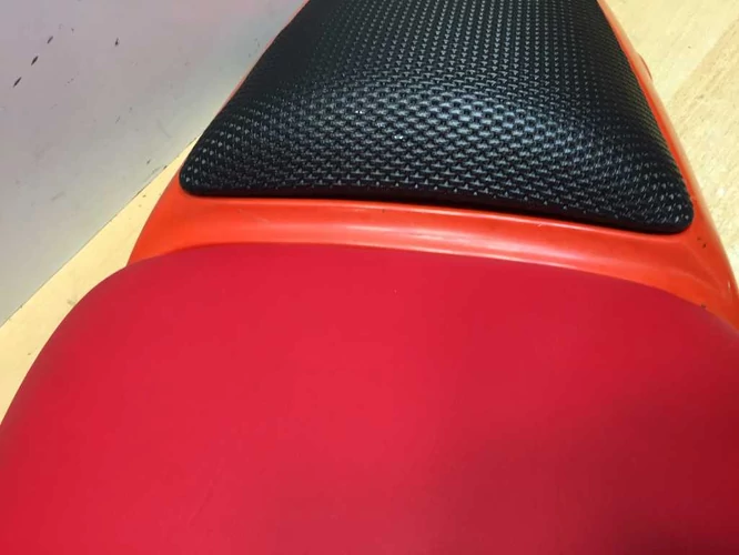 Aprilia Sr 50 Használt Ülés  ( Kör Sr )