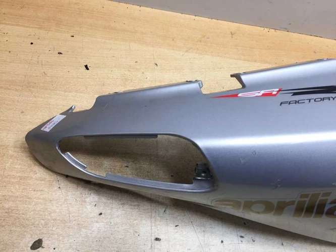 Aprilia Sr 50 Factory Használt ülés alatti idom jobb (Karcos)