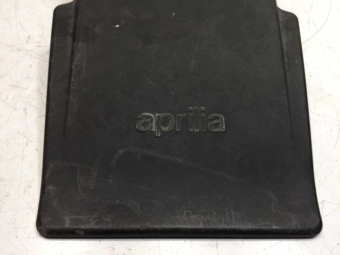 Aprilia Sr 50 Factory Használt Sárvédőtoldó (Rendszámtartó)