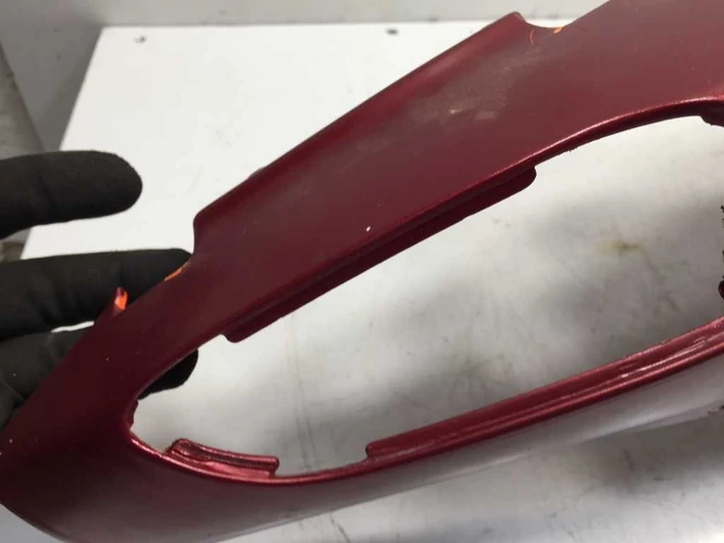 Aprilia Sr 50 Factory Használt Jobb Ülésalatti Idom (Karcok Vannak Rajta, Házilag Festve) Bordó