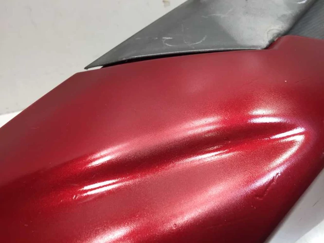 Aprilia Sr 50 Factory Használt Bal Ülésalatti idom (Karcok Vannak Rajta, Házilag Festve) Bordó