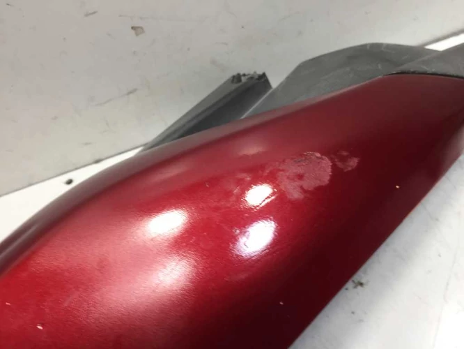 Aprilia Sr 50 Factory Használt Bal Ülésalatti idom (Karcok Vannak Rajta, Házilag Festve) Bordó