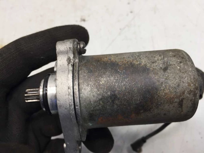 Aprilia Sr 50 Használt Önindí­tó Piaggio Karburátoros ( Kör sr Street, Factory )