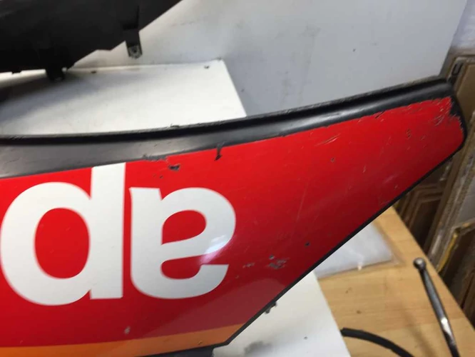 Aprilia Sr 50 Factory Használt Hasidom (karcok vannak rajta)