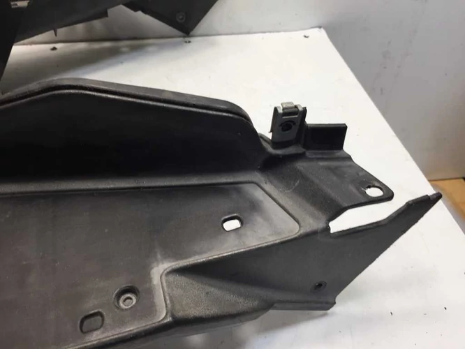Aprilia Sr 50 Factory Használt Lábtartó, Taposóidom
