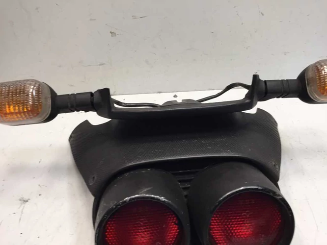 Aprilia Sr 50 Használt Farokidom Lámpákkal, Indexekkel ( Levágott )