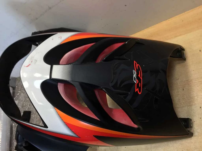 Aprilia Sr 50 Használt Orridom, Első Idom (Karcok vannak rajta, 1 db fülből Kb. 1 cm hiányzik ) Kör Sr