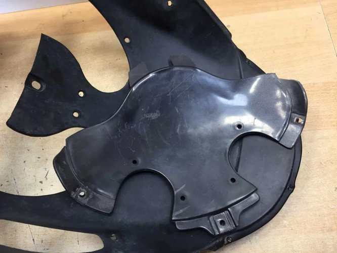 Aprilia Sr 50 Használt Orridom, Első Idom (Karcok vannak rajta, 1 db fülből Kb. 1 cm hiányzik ) Kör Sr