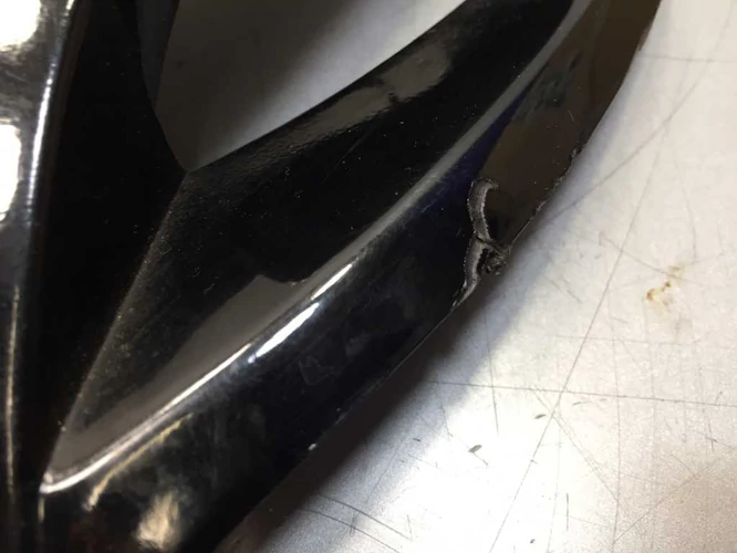Aprilia Sr 50 Használt Külső Hűtőtakaró, Első Idom Betét (Kör sr)