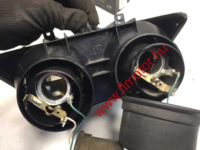 Aprilia Sr 50 Használt Első Lámpa, Fényszóró (Kör sr), (repedés van a plexin)