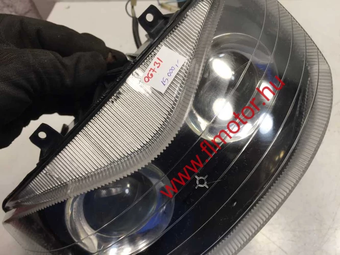 Aprilia Sr 50 Használt Első Lámpa, Fényszóró (Kör sr), (repedés van a plexin)