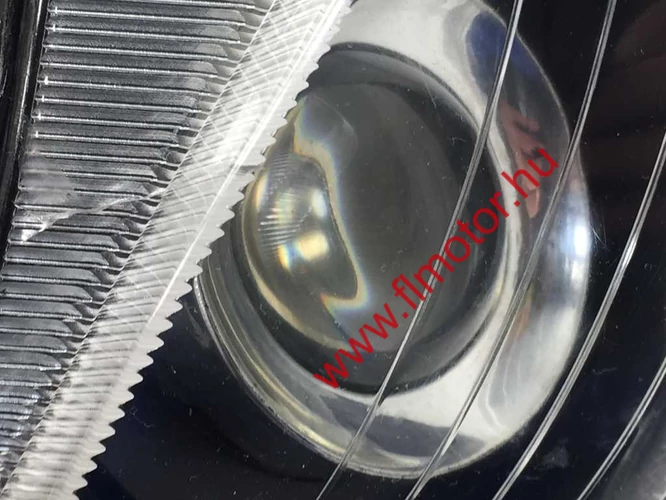 Aprilia Sr 50 Használt Első Lámpa, Fényszóró (Kör sr), (repedés van a plexin)