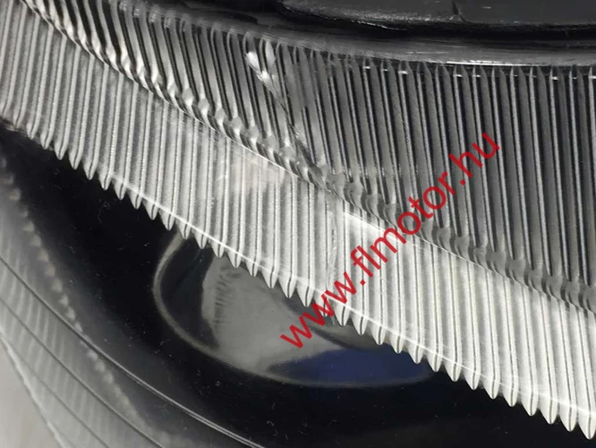 Aprilia Sr 50 Használt Első Lámpa, Fényszóró (Kör sr), (repedés van a plexin)