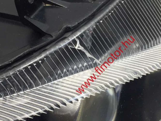 Aprilia Sr 50 Használt Első Lámpa, Fényszóró (Kör sr), (repedés van a plexin)